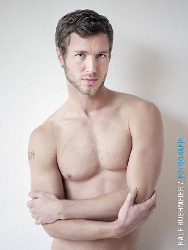 Male model photo shoot of Frank Mannerstal by Ralf Ruehmeier
