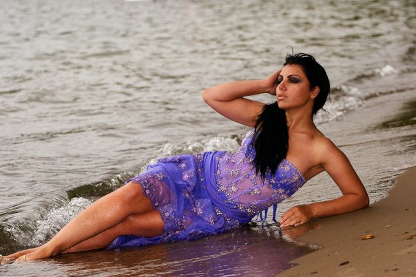 Female model photo shoot of Layla Atefi