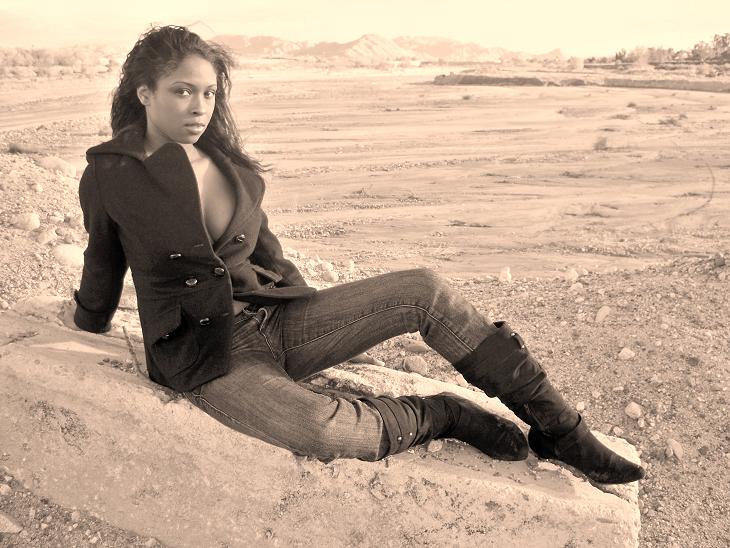Female model photo shoot of Angelice Robinson