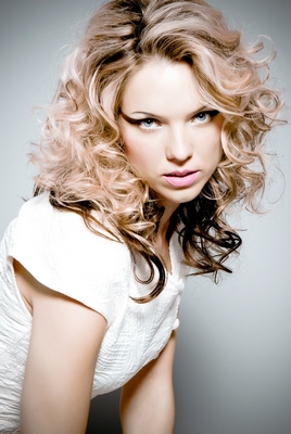 Female model photo shoot of Kristina Severina