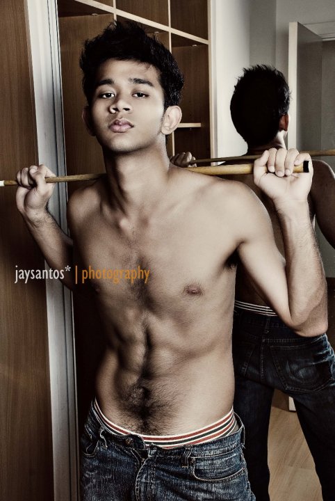 Male model photo shoot of Avinash Mansukhani