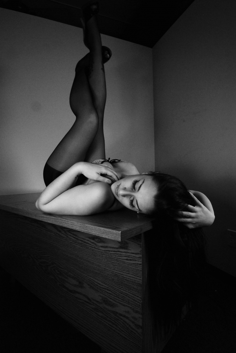 Female model photo shoot of Elyse Mayhem by NYC Budoir Photography