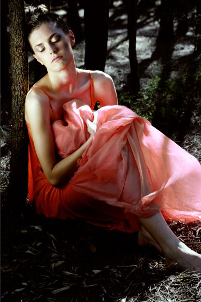 Female model photo shoot of Hannah Wolff MUA