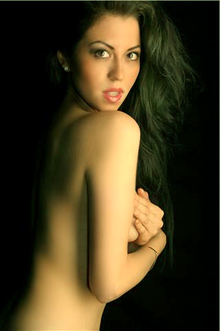 Female model photo shoot of Monik Nathalie