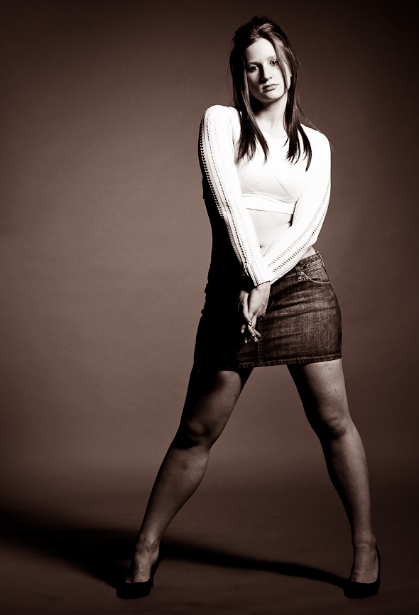 Female model photo shoot of Vanessa Royal