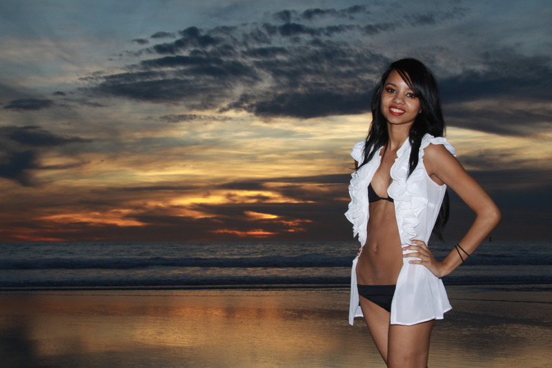 Female model photo shoot of Victoria huerta