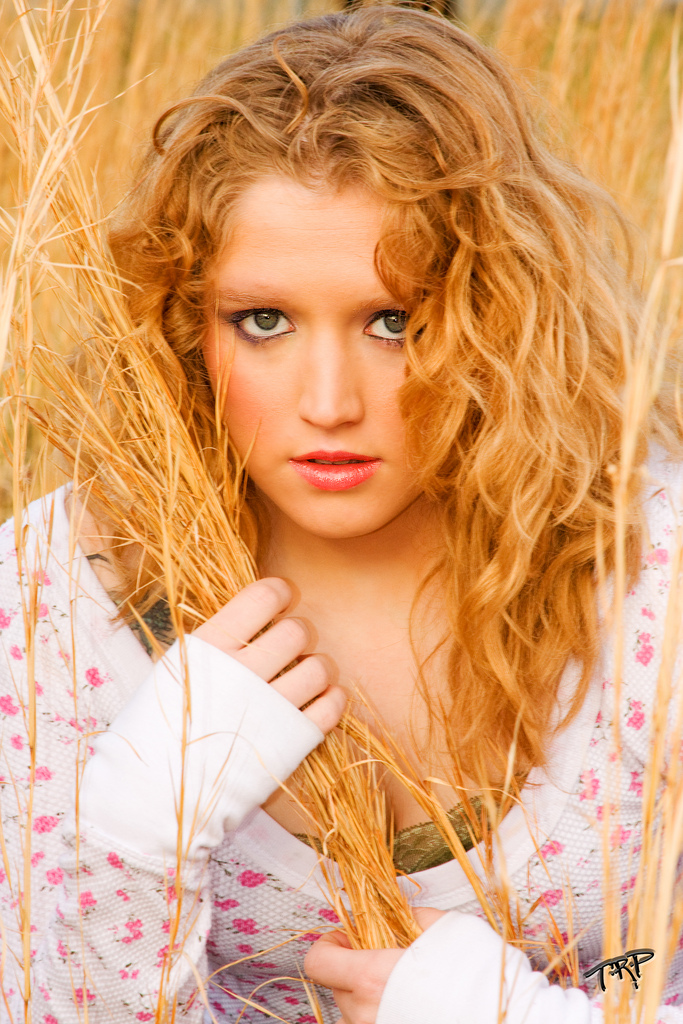 Female model photo shoot of Elizabeth Stacey by Tom Robbins Photography in Carrollton, GA