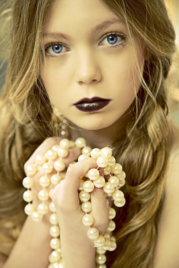 Female model photo shoot of Rebekah Terrell by Byebye, makeup by Rebekah Terrell