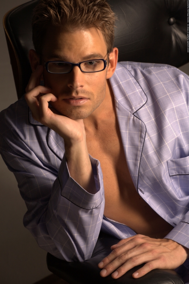 Male model photo shoot of Mark Perun