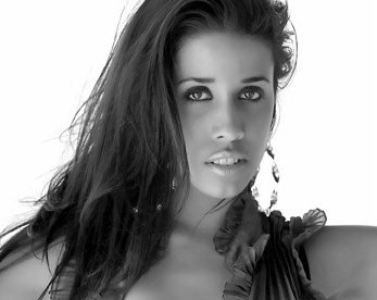 Female model photo shoot of Paola Andreea