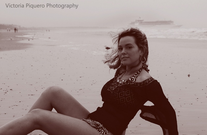 Female model photo shoot of Dayari Correa by Victoria Piquero