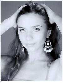Female model photo shoot of Natalia F