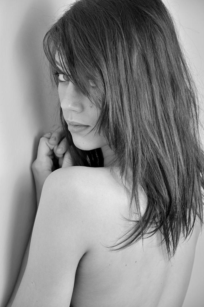 Female model photo shoot of Suzanne Rozele by sealeyphotography