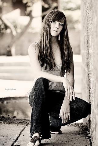 Female model photo shoot of Erin Faye Thompson