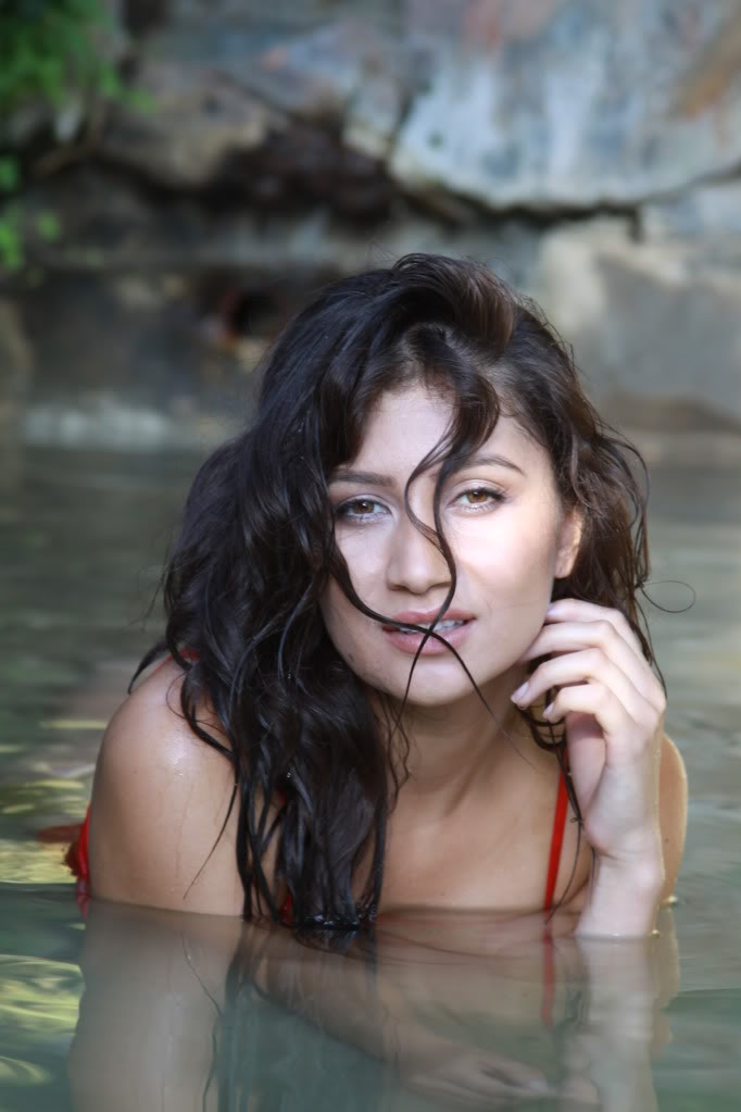 Female model photo shoot of Andrea Esperanza