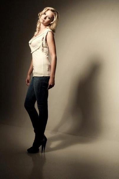 Female model photo shoot of RachelMaree