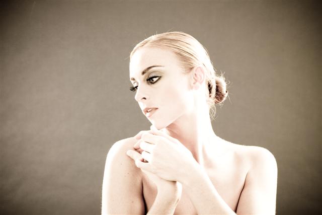 Female model photo shoot of ashley aislin
