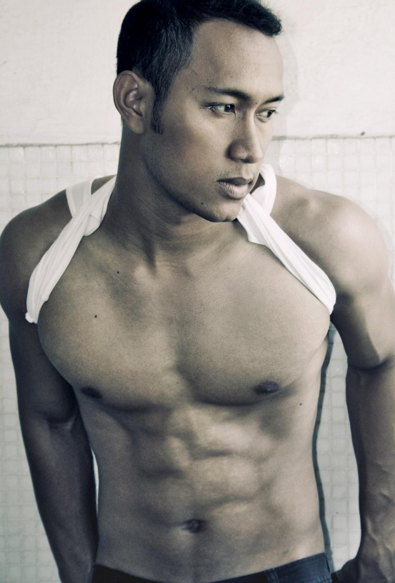 Male model photo shoot of Udd Zainuddin in Kuala Lumpur