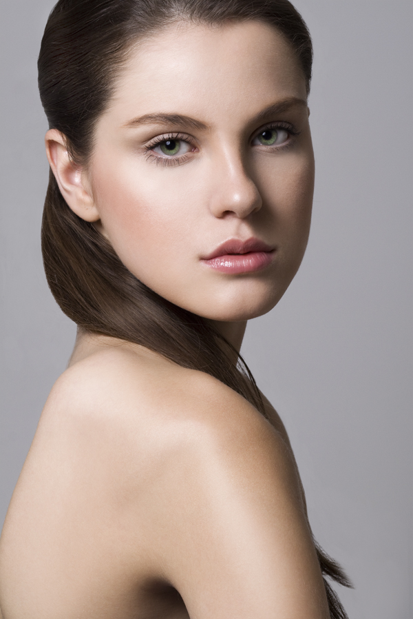 Female model photo shoot of yana shevchenko
