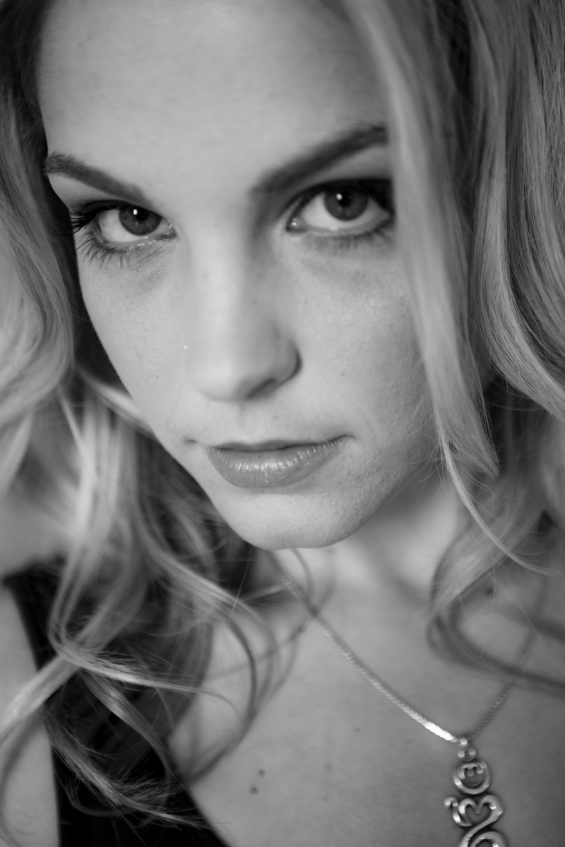 Female model photo shoot of Stephanie Neva