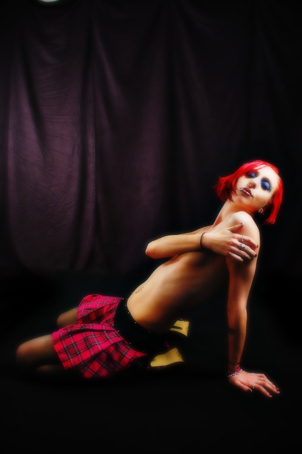 Female model photo shoot of Jesyka Wicked and Emergency Gorgonzola by fotograffiti