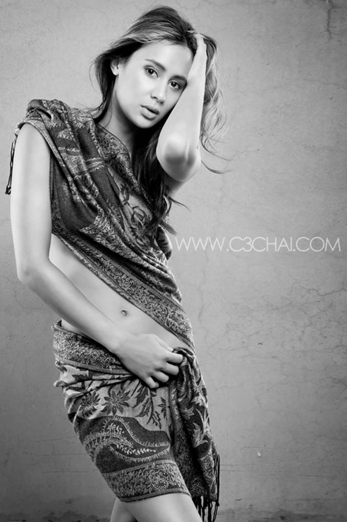 Female model photo shoot of Suriyah Johari in Studio