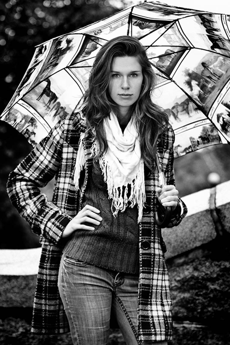 Female model photo shoot of Liz-Ann Picard in Quebec city
