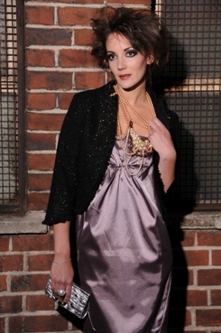 Female model photo shoot of Melissa Timms