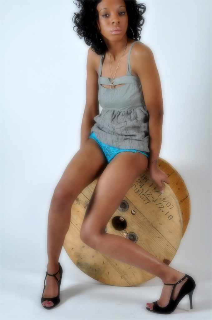 Female model photo shoot of Khadijah Chantel by Sean K Photoimages
