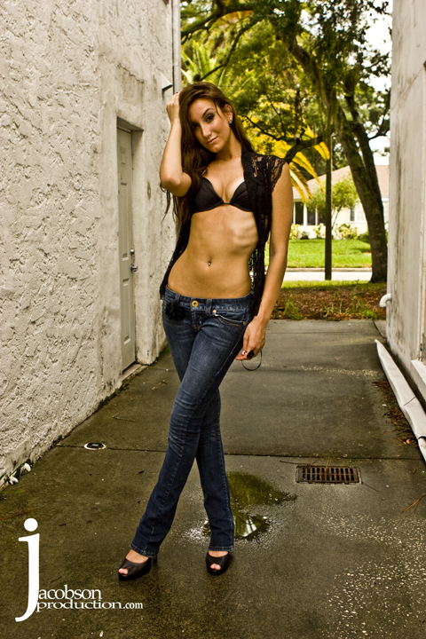 Female model photo shoot of Jess MS by jacobson production