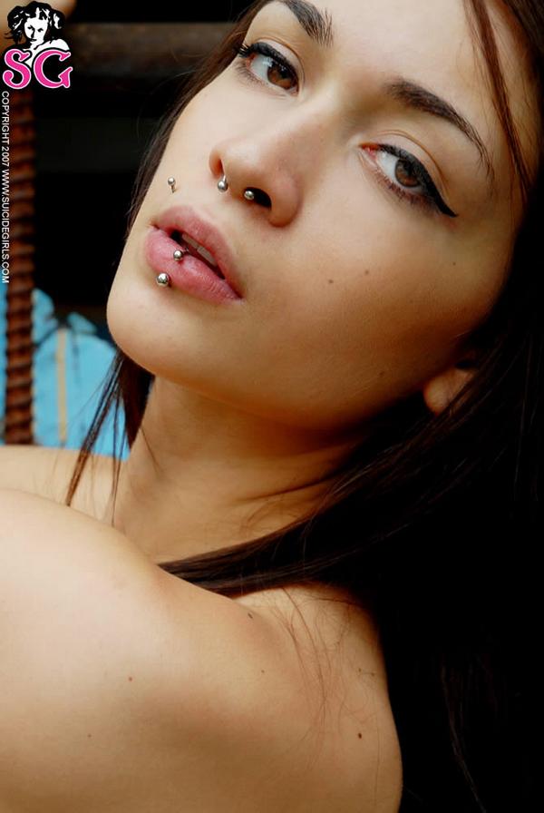 Female model photo shoot of jennifer.suvorova