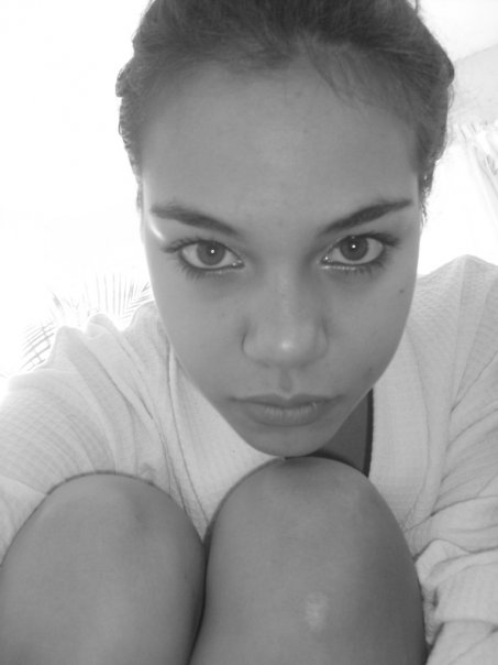 Female model photo shoot of EllisBlaize