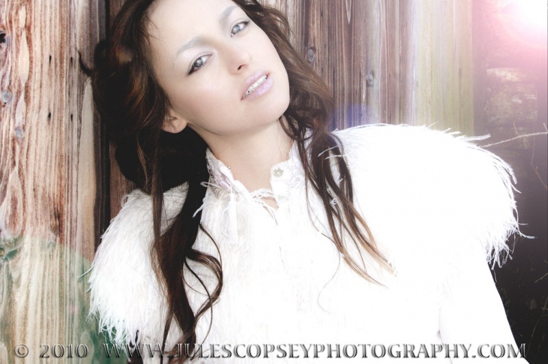 Female model photo shoot of Vicki Oulton in Lake district