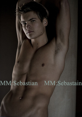 Male model photo shoot of Alec Romanoff