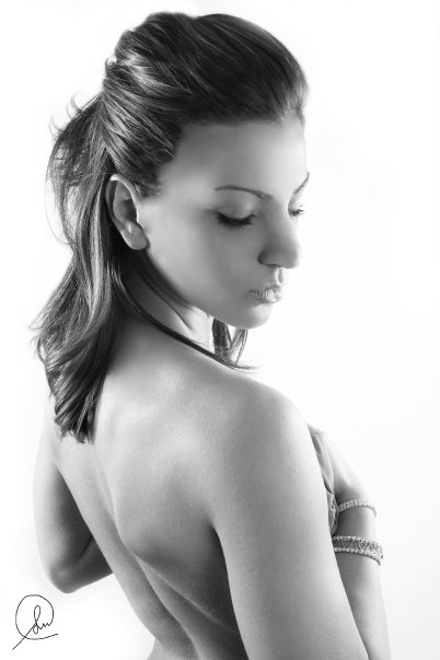 Female model photo shoot of Jenn Correia
