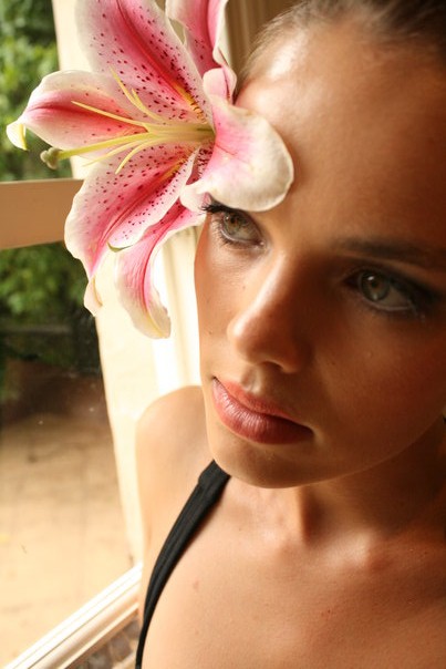 Female model photo shoot of Ailsa McArthur