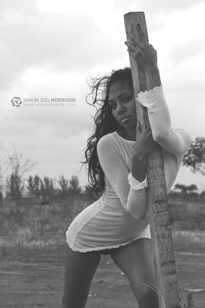 Female model photo shoot of Alicia M Robinson