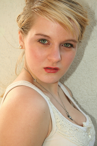Female model photo shoot of Lauren Rose Clark