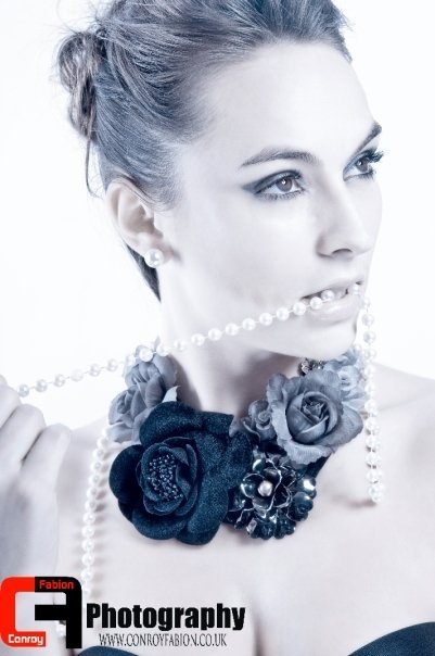 Female model photo shoot of Romina Rodriguez