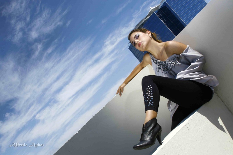 Male model photo shoot of Alfredo Aybar in Rooftop