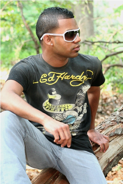 Male model photo shoot of Rondell G
