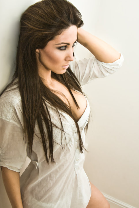 Female model photo shoot of Naomi Carmen