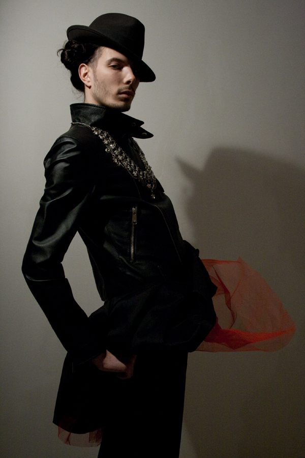 Male model photo shoot of Vladomir Kliushnikov