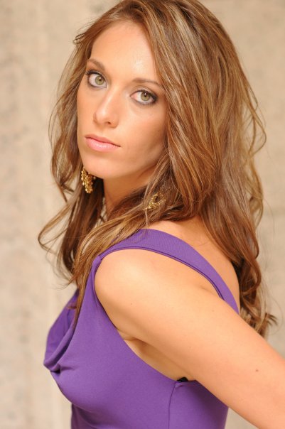Female model photo shoot of Rachel Elizabeth Slosek