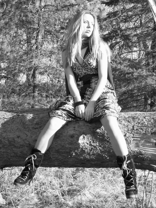 Female model photo shoot of Alana Kindree