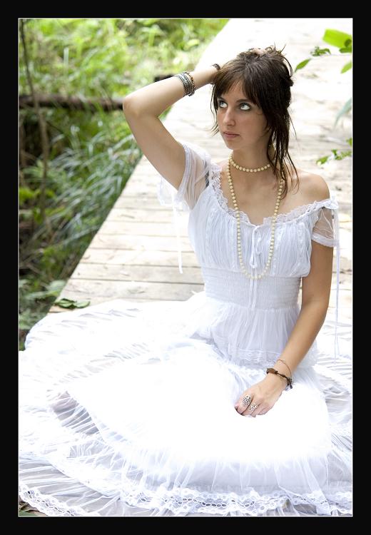 Female model photo shoot of Lauren-Alice in sunshine coast