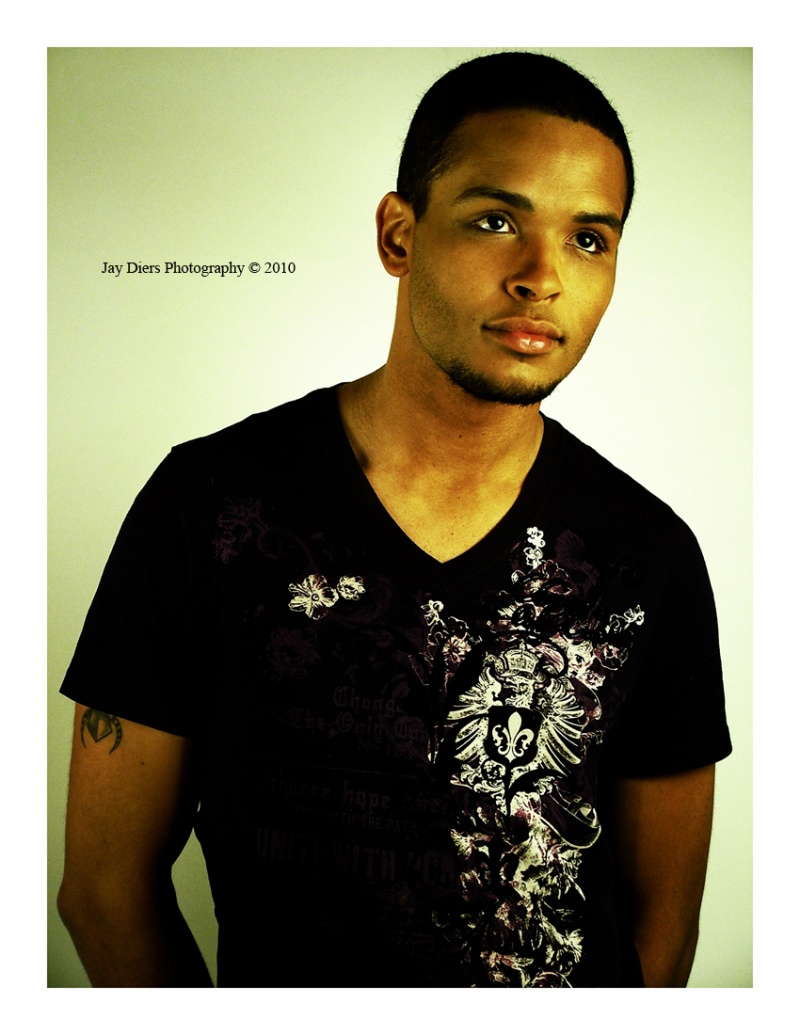 Male model photo shoot of Nathan Treyor Simmons