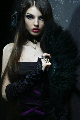Female model photo shoot of Alice Spiegel
