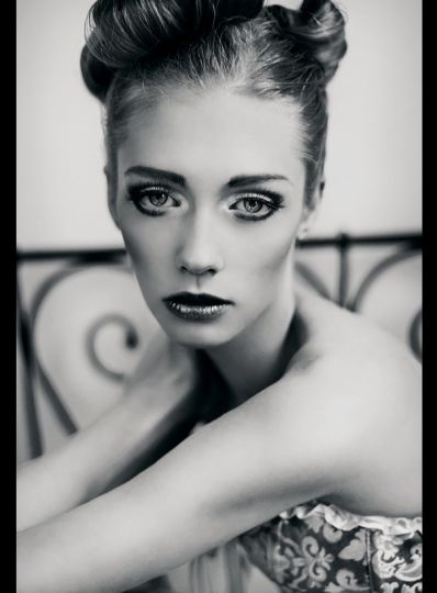 Female model photo shoot of Ania Nalepa