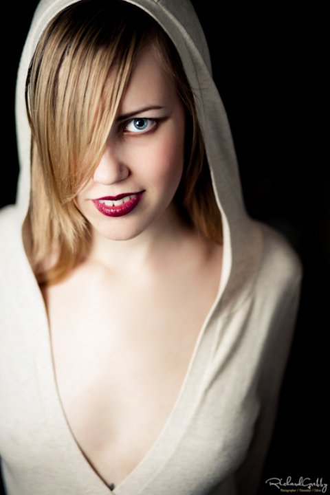 Female model photo shoot of jessiekij by Richard Grebby